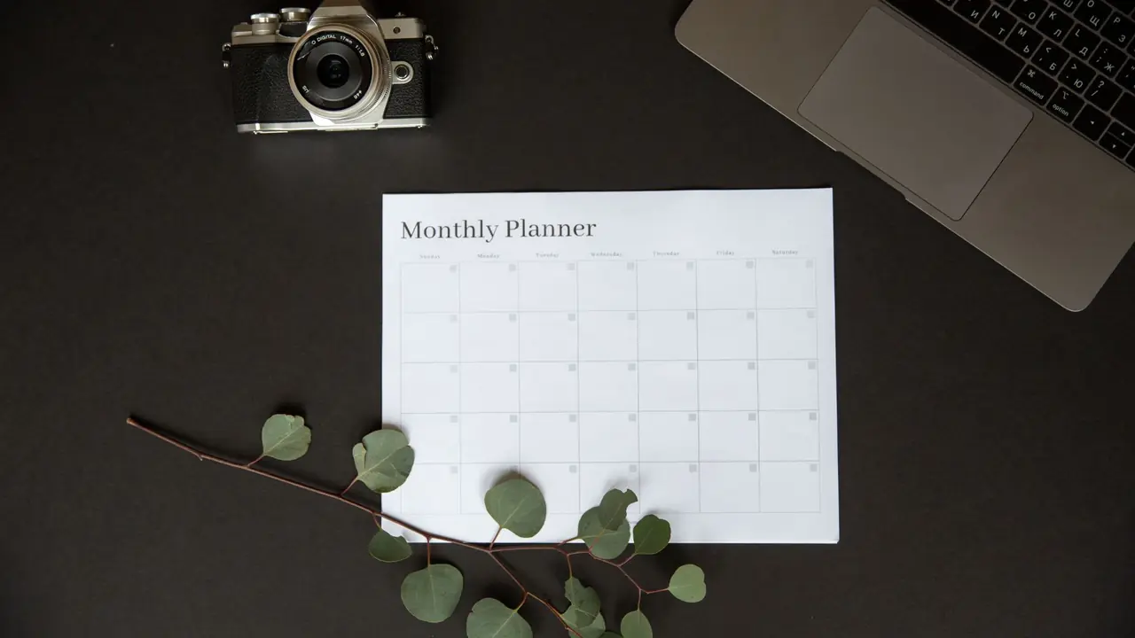 Agenda et calendrier de planification sur un bureau