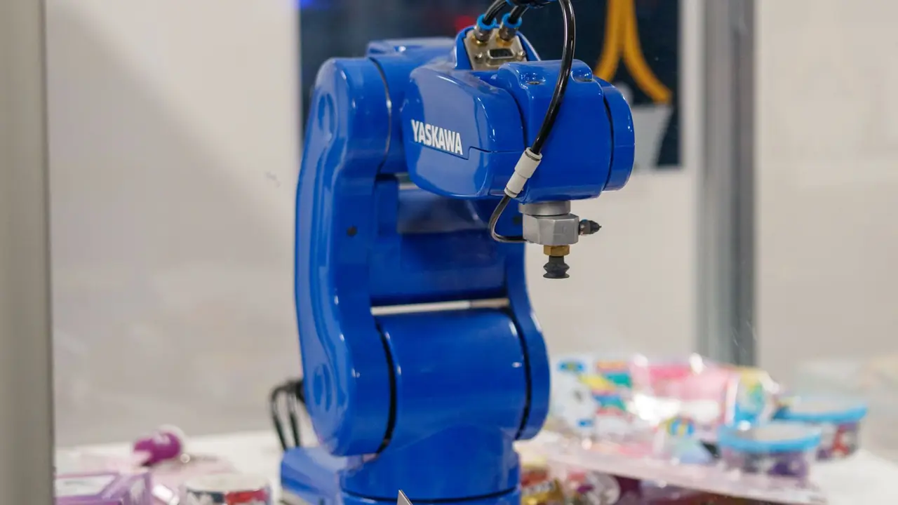 Bras robotisé dans une usine